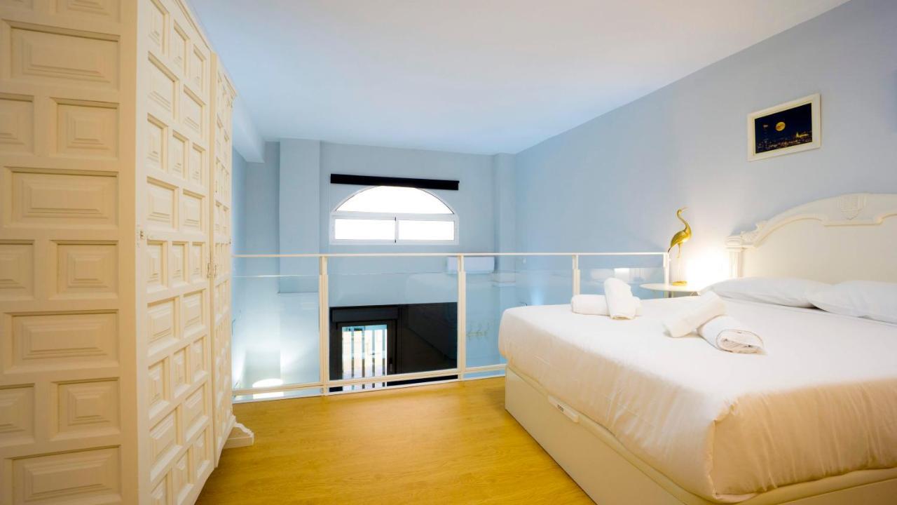 Rentalsevilla Escuelas Pias Екстер'єр фото